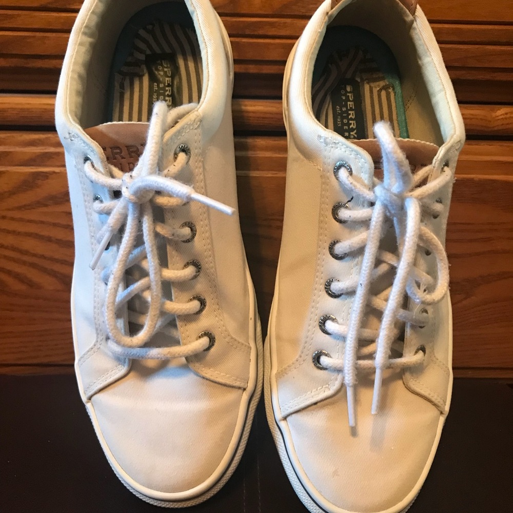 Size 10 Sperrys